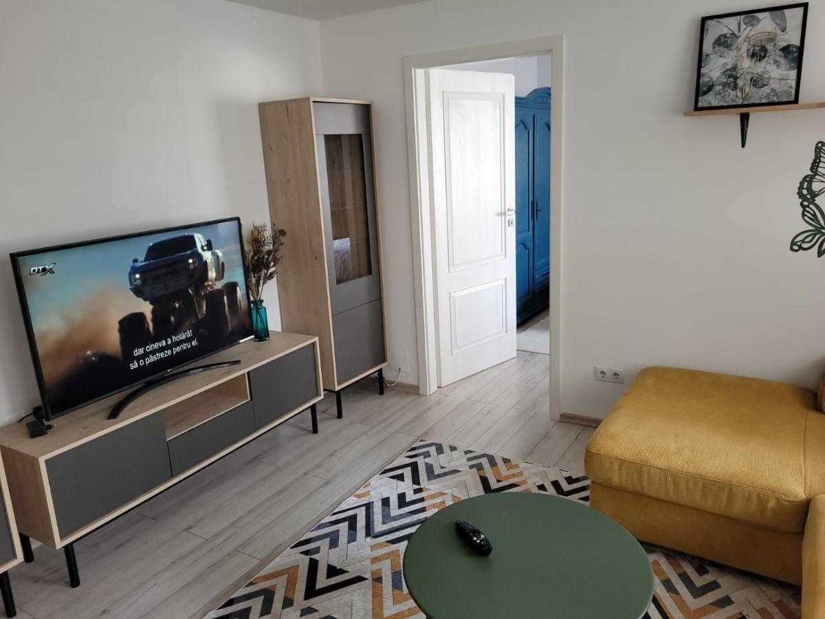 Lovely Apartment Near City Center Cluj-Napoca Exterior photo
